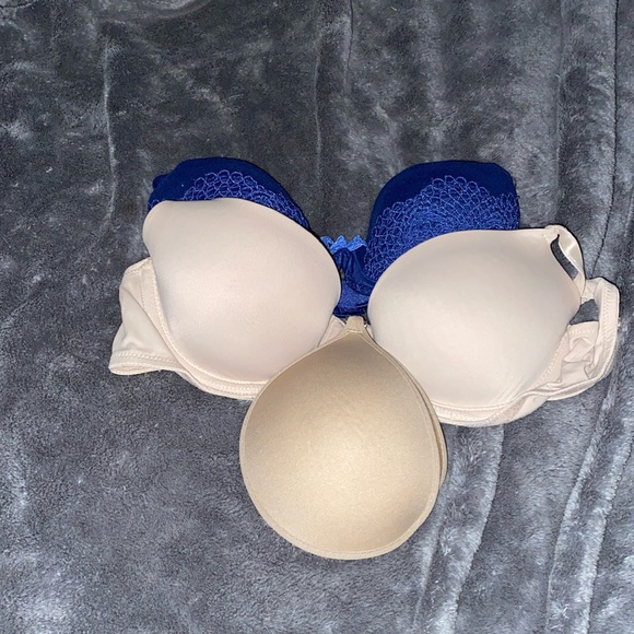 3 Bras - Picture 4 of 4